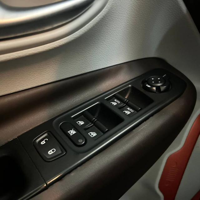 JEEP Renegade usata, con Sedile posteriore sdoppiato