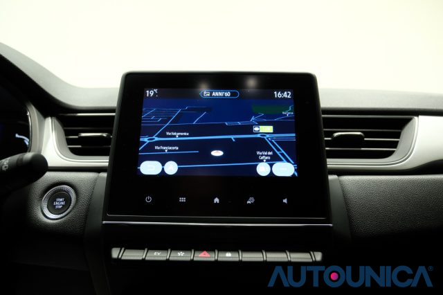 RENAULT Captur usata, con Sensori di parcheggio posteriori