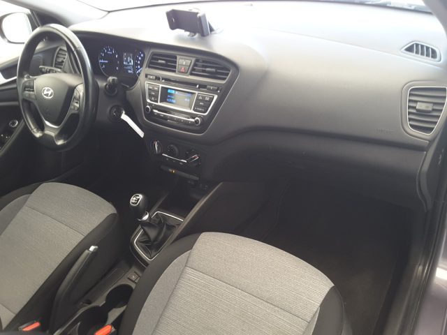 HYUNDAI i20 usata, con Cerchi in lega