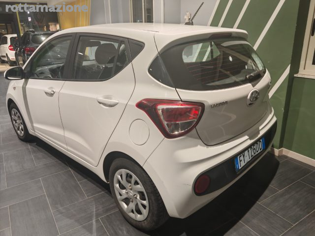 HYUNDAI i10 usata, con Airbag laterali