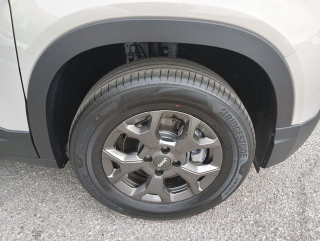 JEEP Avenger usata, con USB