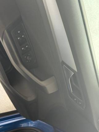 VOLKSWAGEN T-Roc usata, con Autoradio