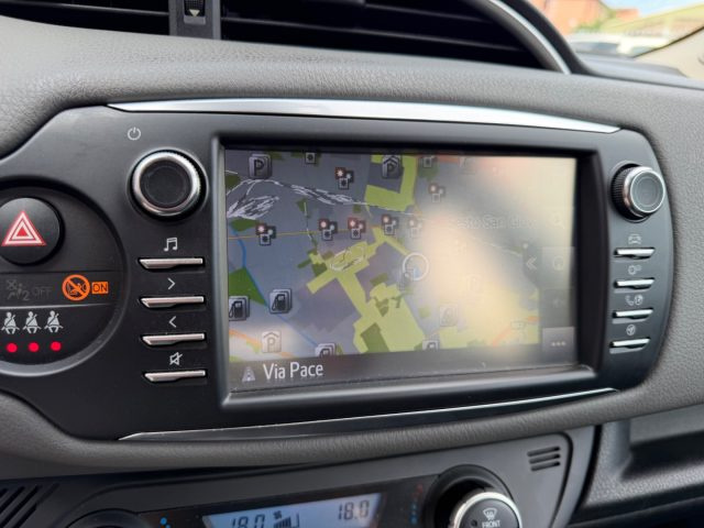 TOYOTA Yaris usata, con Specchietti laterali elettrici