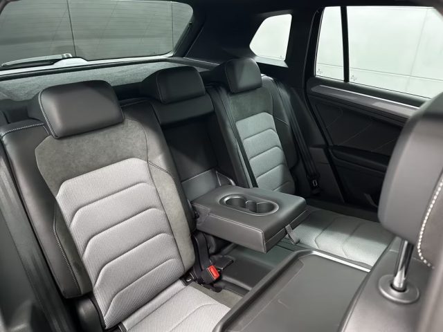 VOLKSWAGEN Tiguan usata, con Sedili sportivi