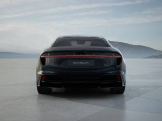 LOTUS Emeya usata, con Autoradio