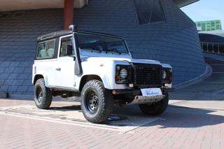 LAND ROVER Defender usata, con Autoradio