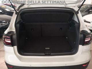 VOLKSWAGEN T-Cross usata, con Autoradio