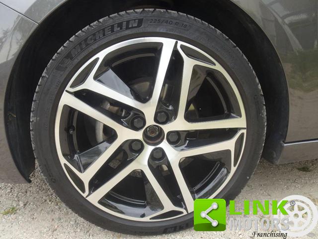 PEUGEOT 308 usata, con Fari LED