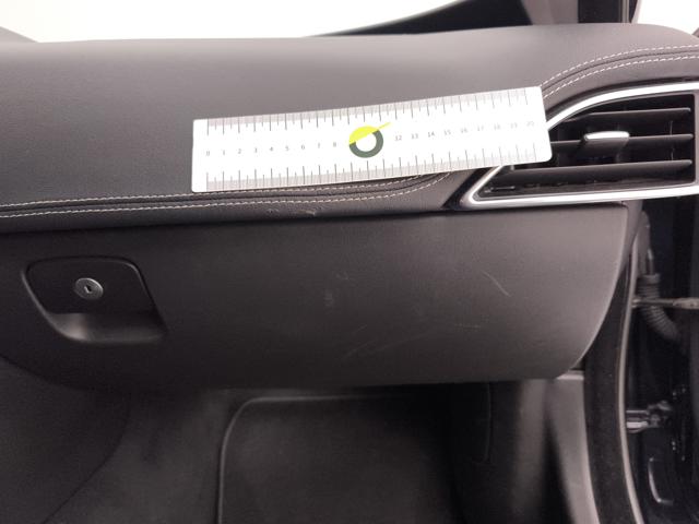 JAGUAR XE usata, con Climatizzatore automatico, 2 zone