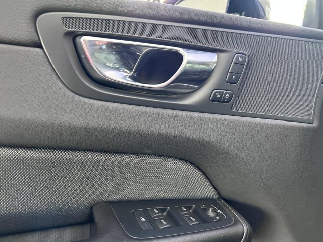 VOLVO XC60 usata, con Park Distance Control