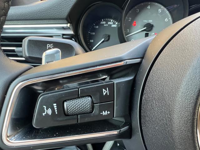 PORSCHE Macan usata, con Park Distance Control