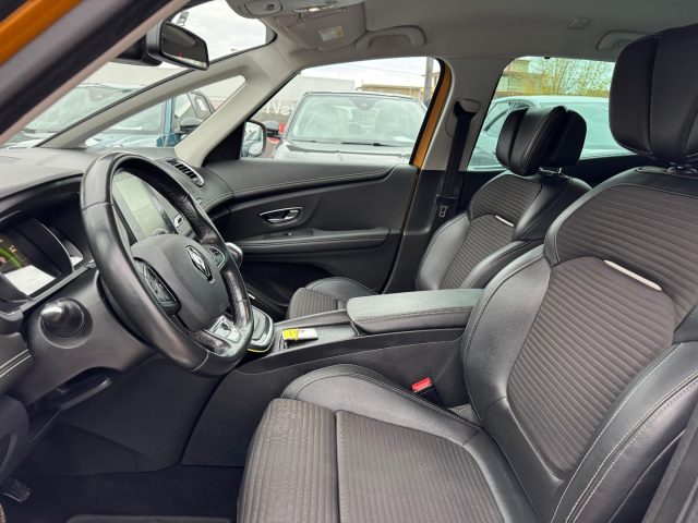 RENAULT Scenic usata, con Autoradio