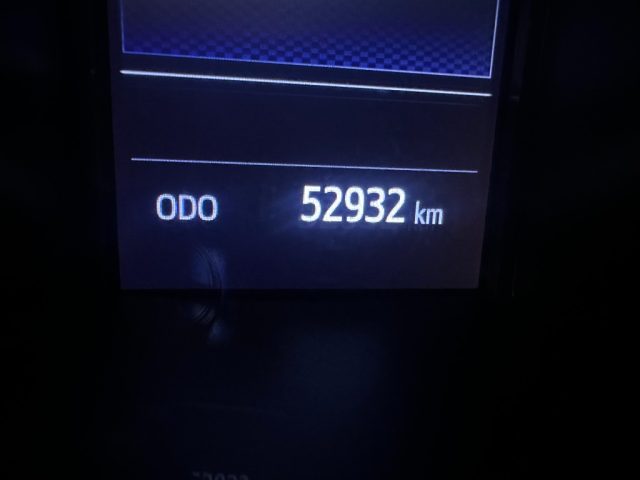 TOYOTA C-HR usata, con USB