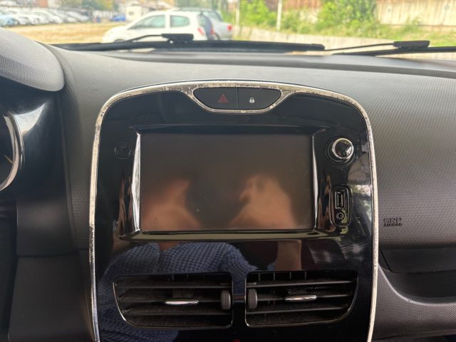 RENAULT Clio usata, con Touch screen