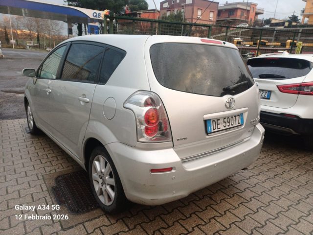 TOYOTA Corolla Verso usata, con Airbag