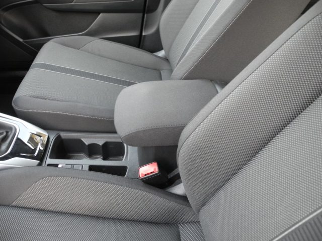 VOLKSWAGEN T-Roc usata, con Android Auto