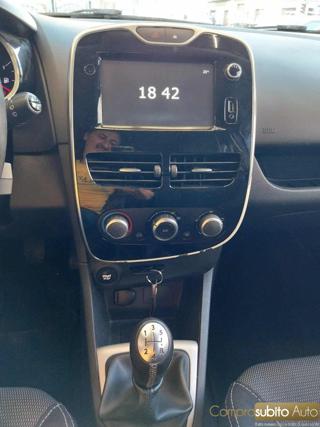 RENAULT Clio usata, con Specchietti laterali elettrici