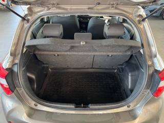 TOYOTA Yaris usata, con Frenata d