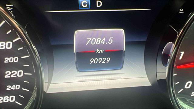 MERCEDES-BENZ E 220 usata, con Airbag