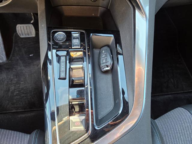 PEUGEOT 3008 usata, con Park Distance Control
