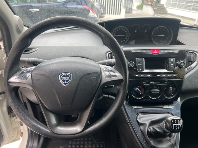 LANCIA Ypsilon usata, con USB