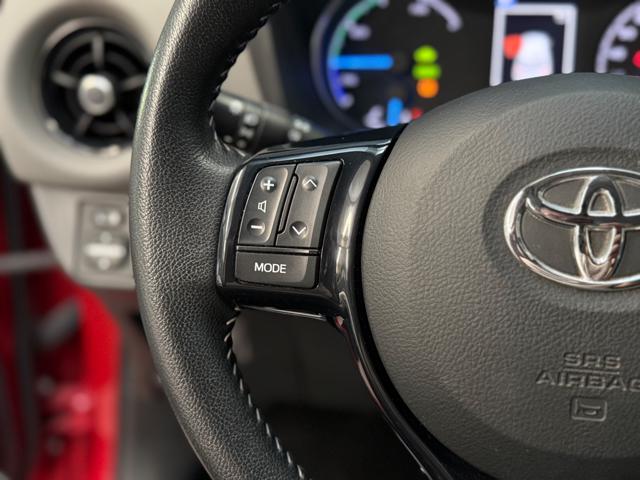 TOYOTA Yaris usata, con Bracciolo