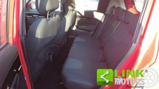 MAHINDRA KUV100 usata, con Park Distance Control