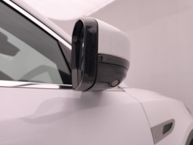 JAGUAR E-Pace usata, con Specchietti laterali elettrici