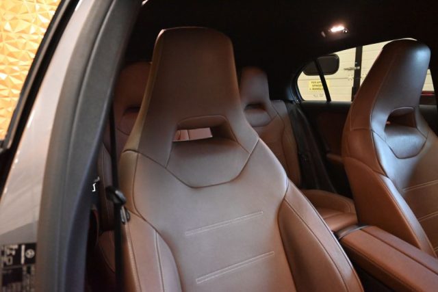 MERCEDES-BENZ A 35 AMG usata 53