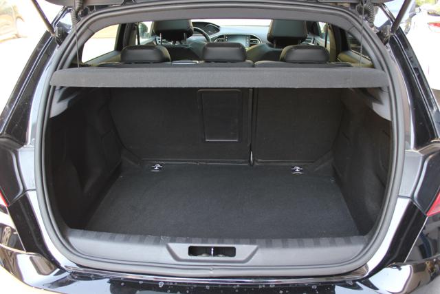 PEUGEOT 308 usata, con Interni in pelle