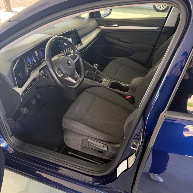 VOLKSWAGEN Golf usata, con USB