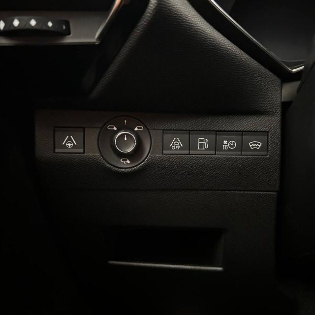 DS AUTOMOBILES DS 7 Crossback usata, con Bracciolo