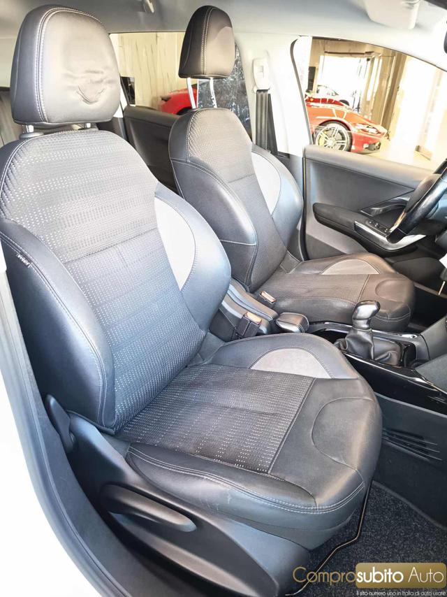 PEUGEOT 2008 usata, con Cruise Control