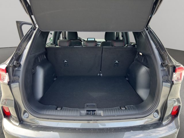 FORD Kuga usata, con Sistema di navigazione