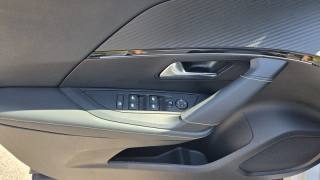 PEUGEOT 2008 usata, con Interni in pelle