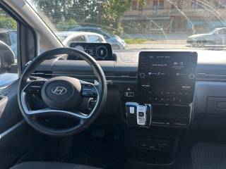 HYUNDAI Staria usata, con Park Distance Control