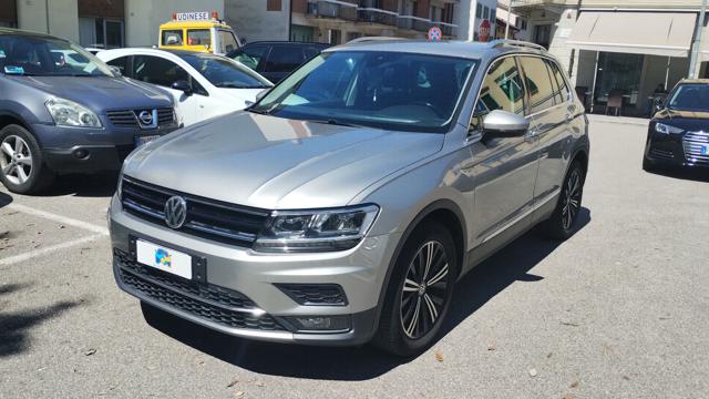 VOLKSWAGEN Tiguan usata, con Airbag laterali