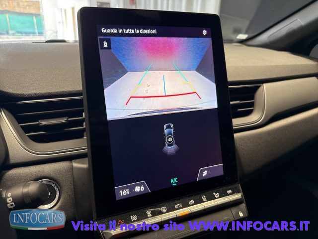 RENAULT Captur usata, con USB