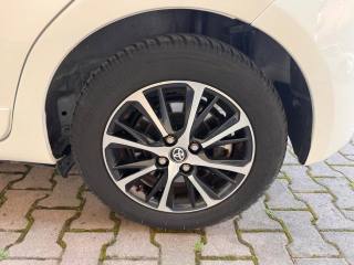 TOYOTA Yaris usata, con ESP