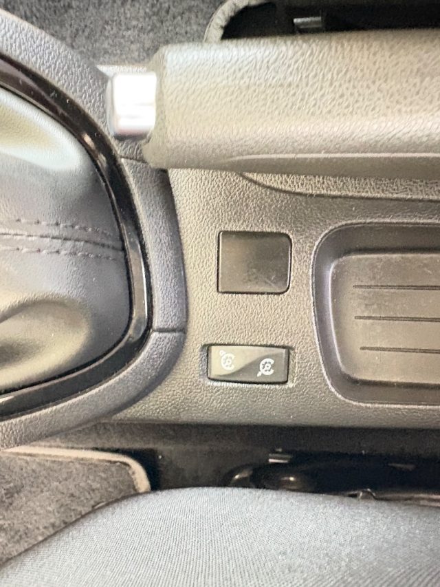 RENAULT Clio usata, con Vetri oscurati