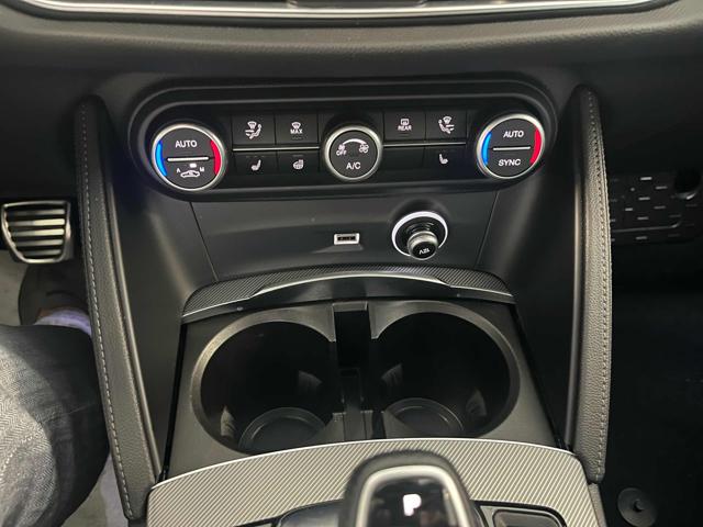 ALFA ROMEO Stelvio usata, con Sedile posteriore sdoppiato
