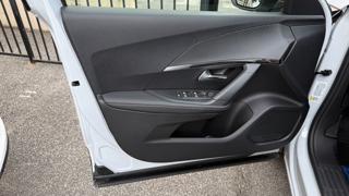 PEUGEOT 2008 usata, con Servosterzo