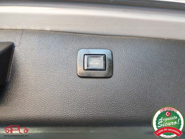 OPEL Astra usata, con Touch screen