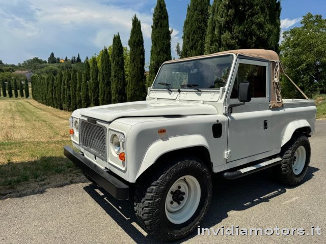 LAND ROVER Defender usata 0