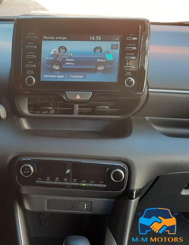 TOYOTA Yaris usata, con Fendinebbia