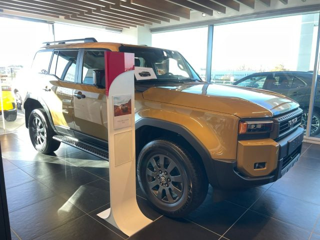 TOYOTA Land Cruiser usata, con ABS