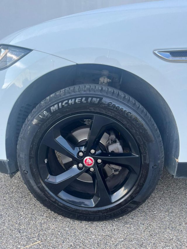 JAGUAR E-Pace usata, con Cerchi in lega