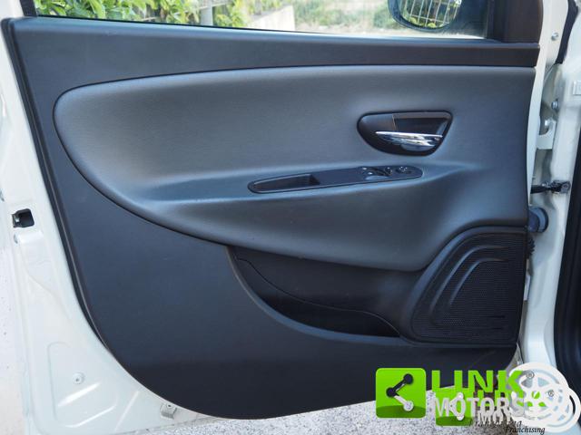 LANCIA Ypsilon usata 23
