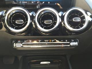 MERCEDES-BENZ GLA 250 usata, con Sensori di parcheggio posteriori