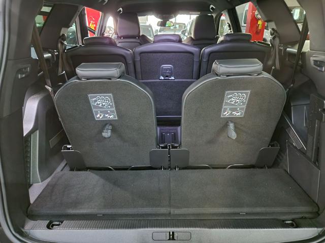 PEUGEOT 5008 usata, con Controllo automatico clima